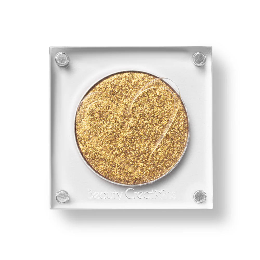 Country charm Riding solo